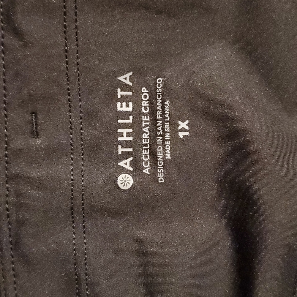 Athleta Black Crop pants Woman's Size 1X - Picture 9 of 10